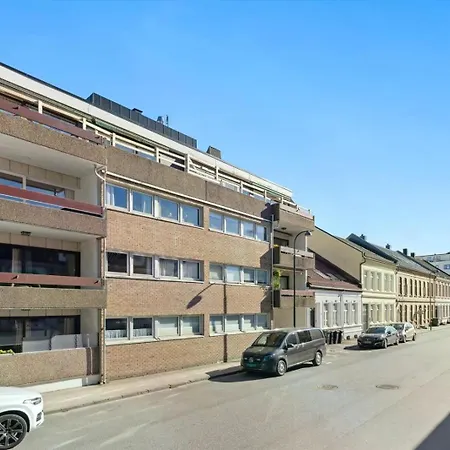Newly Renovated Exclusive Big Apartment, Center, 3 Bedrooms, 2 Bathrooms With Wc And * Kristiansand