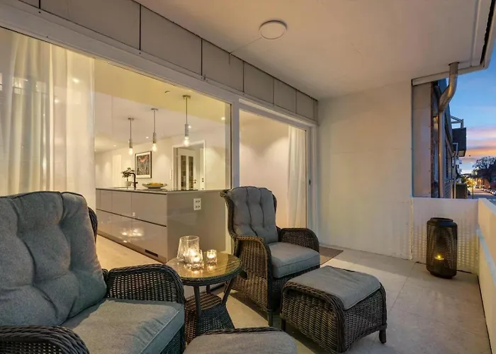 Newly Renovated Exclusive Big Apartment, Center, 3 Bedrooms, 2 Bathrooms With Wc And Lejlighed