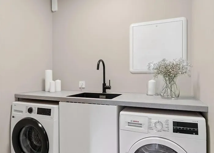 Newly Renovated Exclusive Big Apartment, Center, 3 Bedrooms, 2 Bathrooms With Wc And *