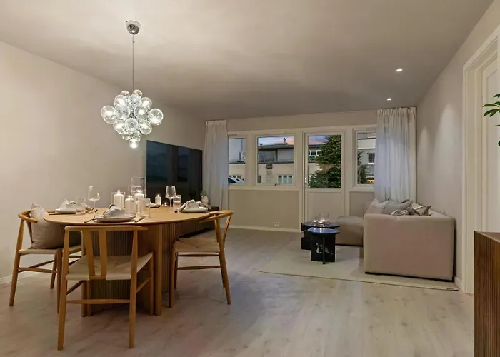 Newly Renovated Exclusive Big Apartment, Center, 3 Bedrooms, 2 Bathrooms With Wc And Kristiansand