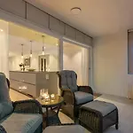 Newly Renovated Exclusive Big Apartment, Center, 3 Bedrooms, 2 Bathrooms With Wc And דירה