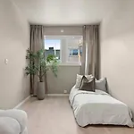 דירה Newly Renovated Exclusive Big Apartment, Center, 3 Bedrooms, 2 Bathrooms With Wc And קריסטיאנסאנד