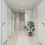 Newly Renovated Exclusive Big Apartment, Center, 3 Bedrooms, 2 Bathrooms With Wc And * קריסטיאנסאנד